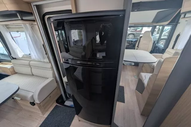 Camping-car Intégral - ITINEO SBD 700 - Bonjour Caravaning Le Faou