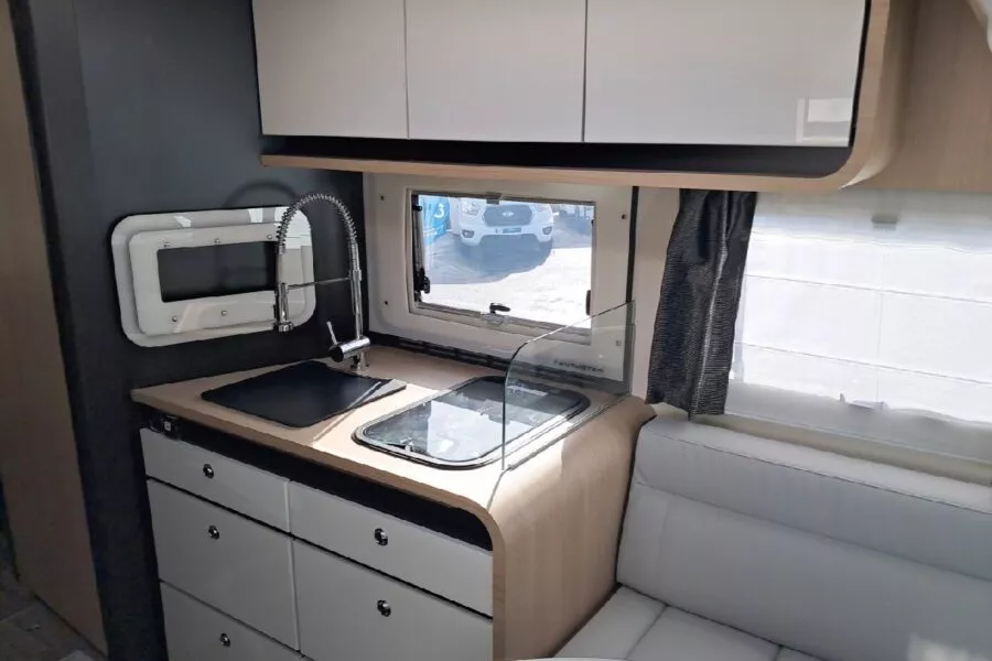Camping-car Intégral - Autostar Prestige I760 LJ DE - Bonjour caravaning Orgères