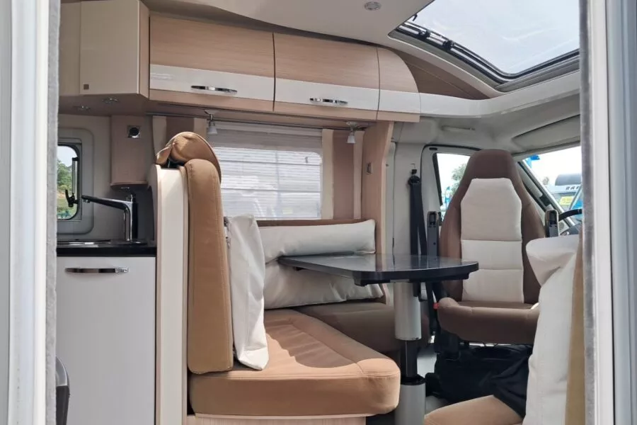 Camping-car profilé - Burstner NEXXO T740 - Bonjour Caravaning Orgères