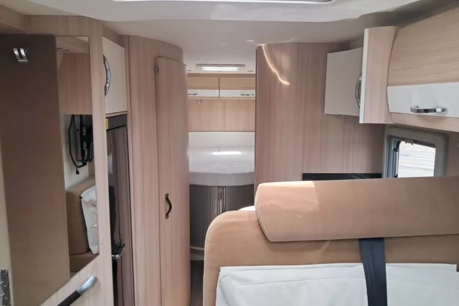 Camping-car profilé - Burstner NEXXO T740 - Bonjour Caravaning Orgères