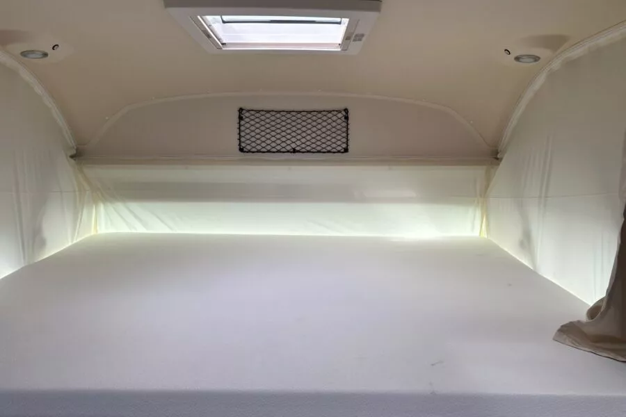 Camping-car Intégral - Rapido 8096 DF 60 ans - Bonjour Caravaning Coëtmieux