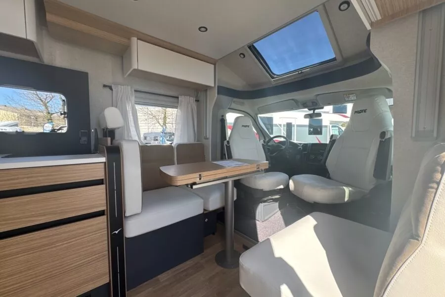 Camping-car profilé - Pilote P 720 FC SELECTION - Bonjour Caravaning Vannes