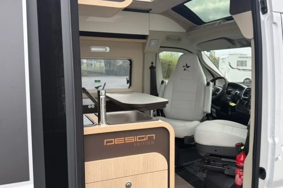 Fourgon aménagé - AUTOSTAR V590LT DESIGN EDITION - Bonjour caravaning Orgères