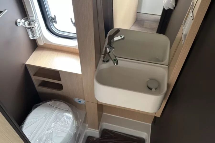 Fourgon aménagé - AUTOSTAR V590LT DESIGN EDITION - Bonjour caravaning Orgères