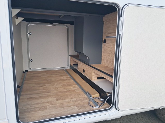 I 740 FGJ