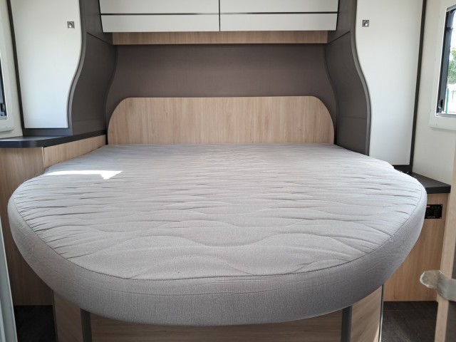 328 GRAPHITE VIP