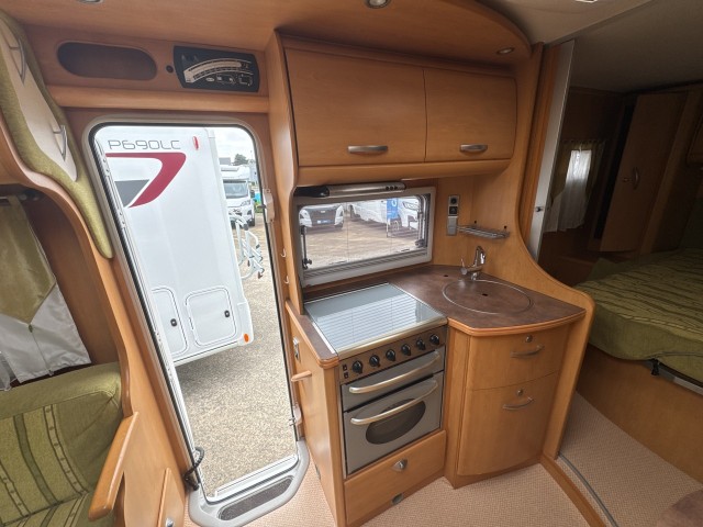 715 FC EXPLORATEUR