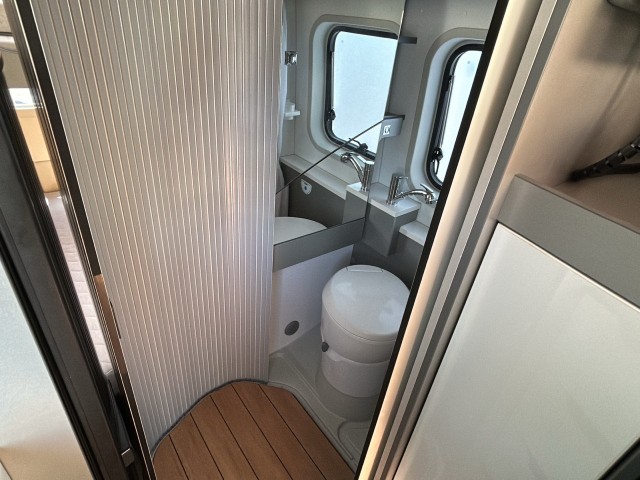 59T FAMILY VAN