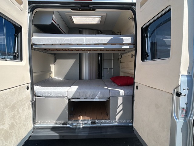 59T FAMILY VAN
