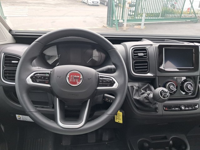 V590LT DESIGN EDITION
