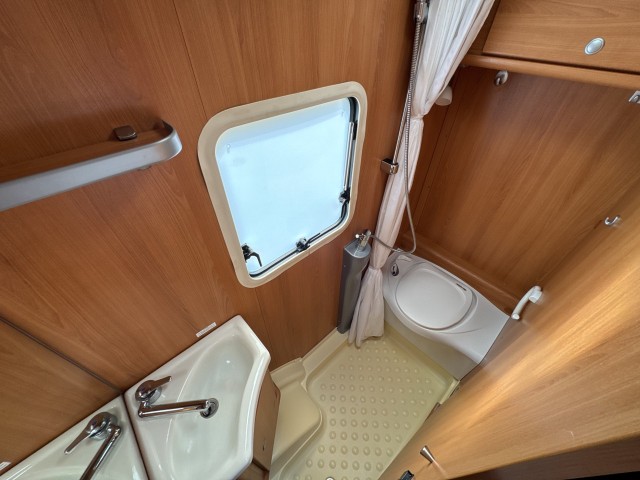 GLOBEBUS T2