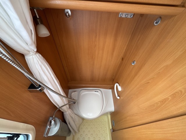 GLOBEBUS T2