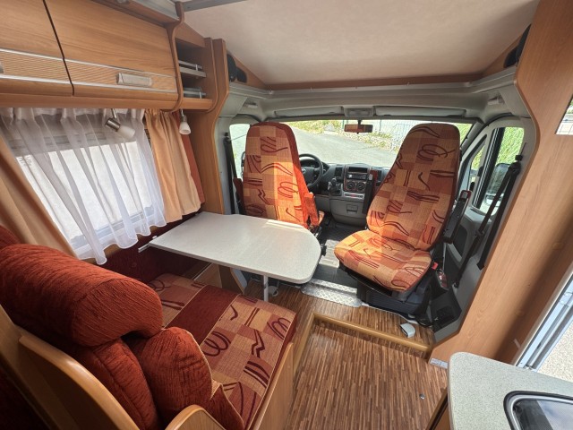GLOBEBUS T1