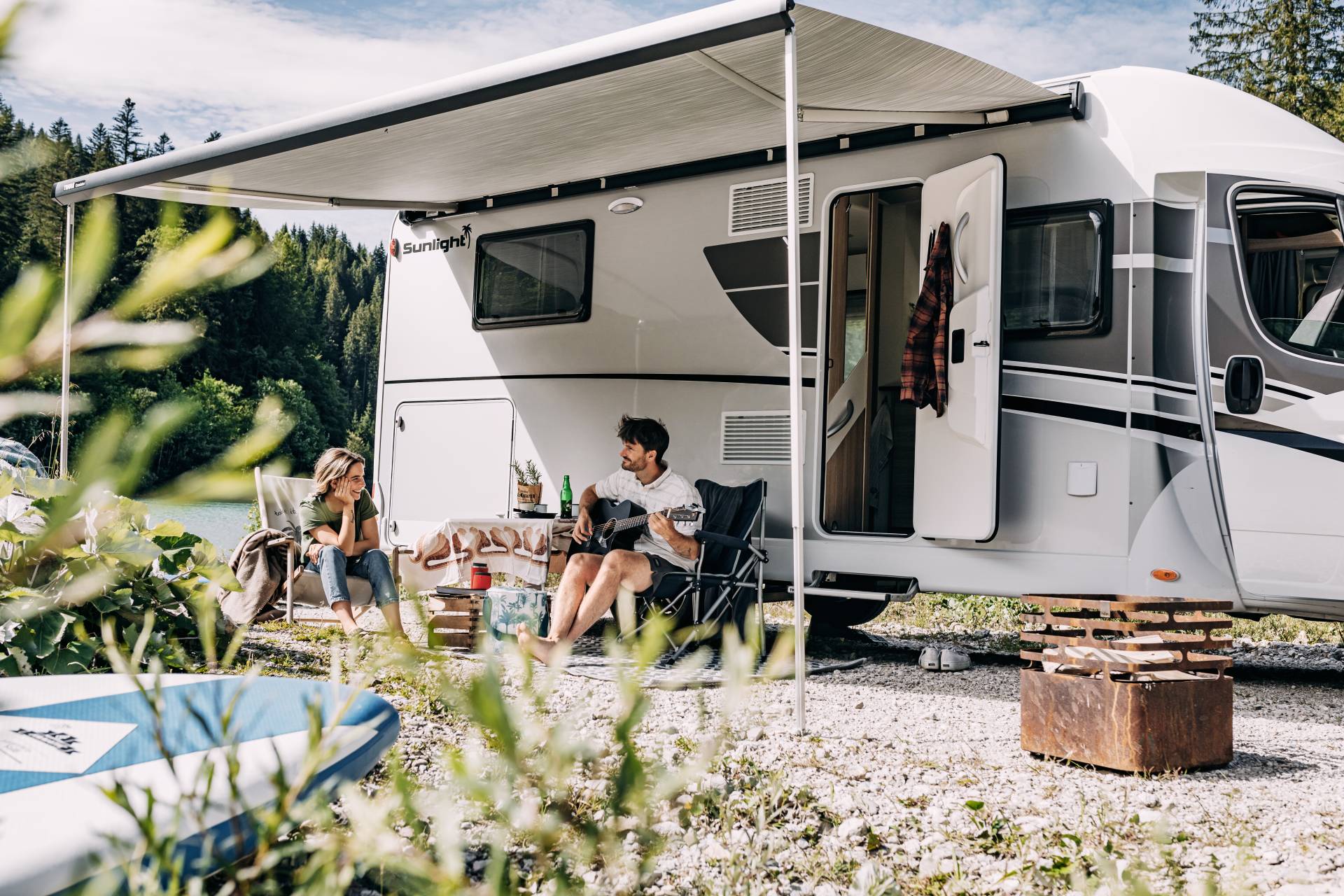 8 accessoires essentiels pour l'extérieur en camping-car - Bonjour  Caravaning